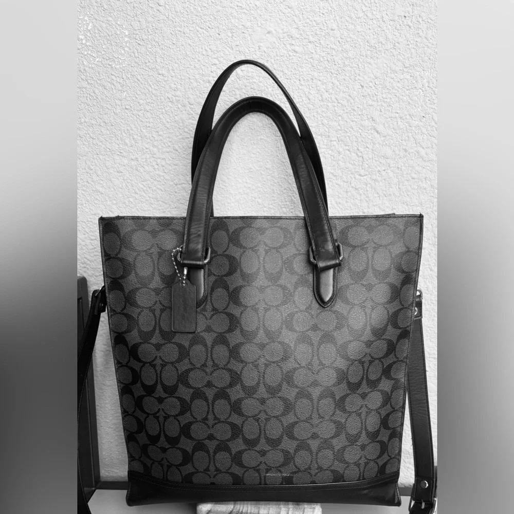 Coach Graham Structured Tote - Picture 2 of 15
